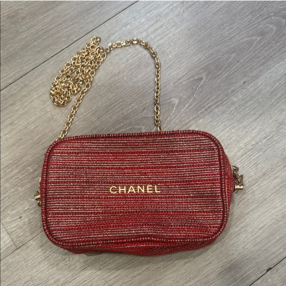 Chanel Glittering Red Crossbody Bag